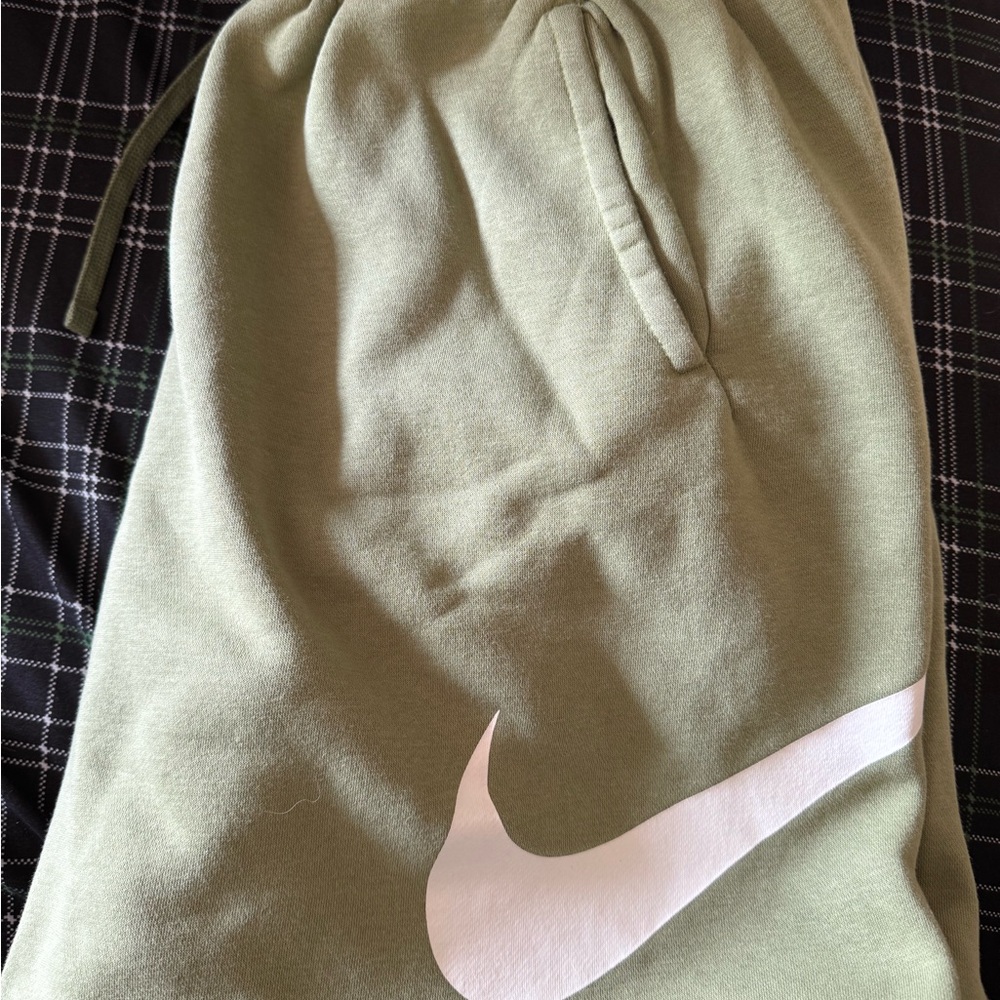 Nike Green and White Sweatpants Soft Joggers